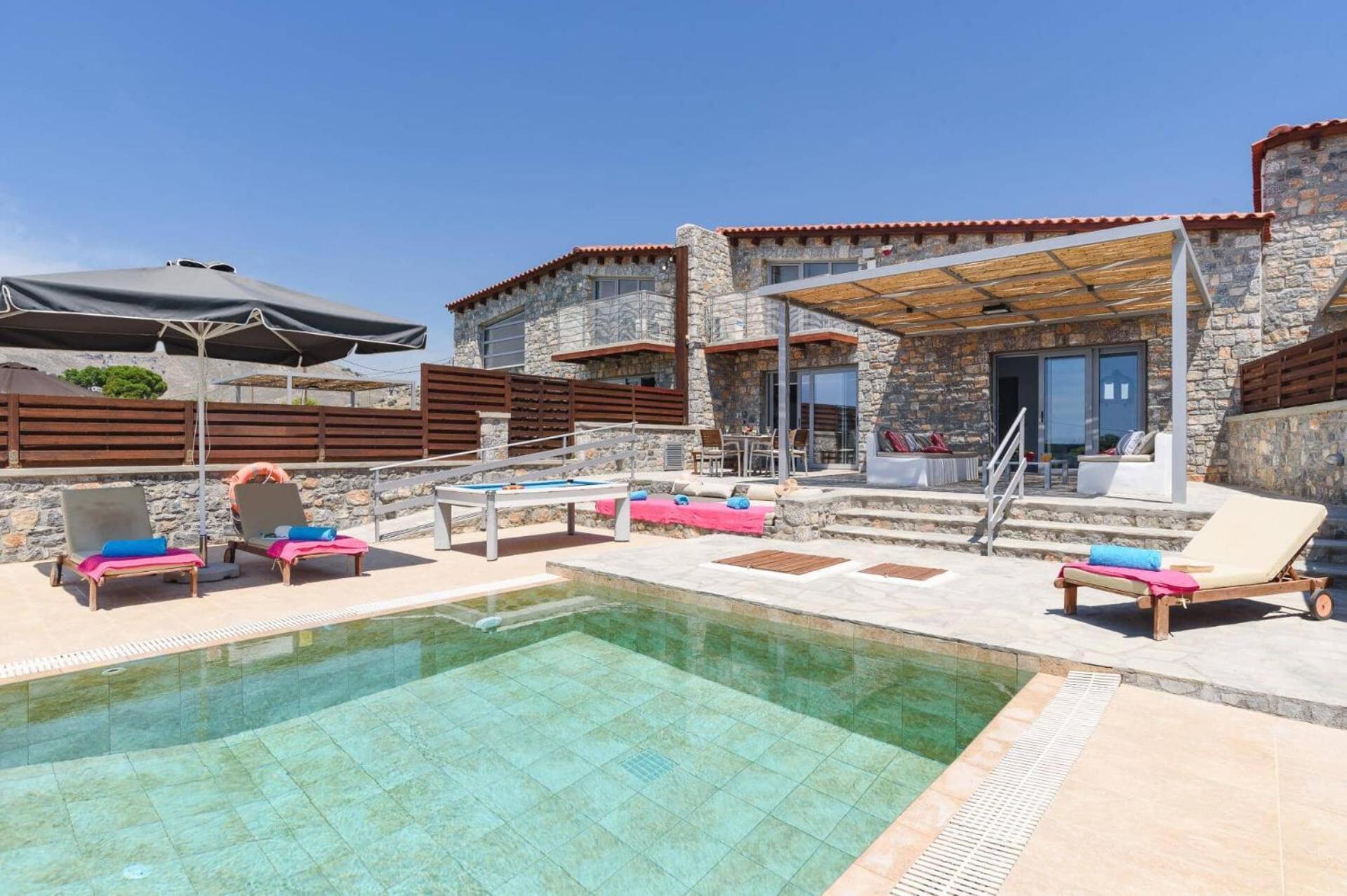 Villa Beatris Seastone By *