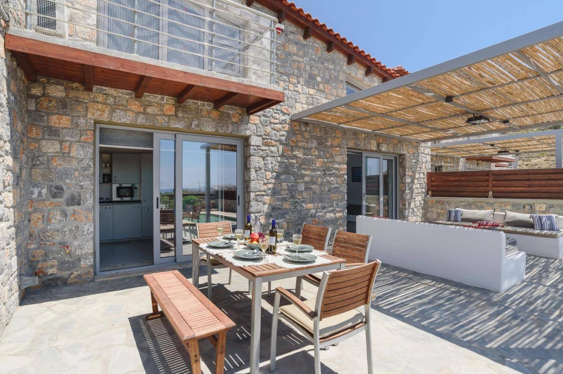 Beatris Seastone By